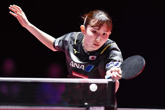 彩表演给予 彩表演给予